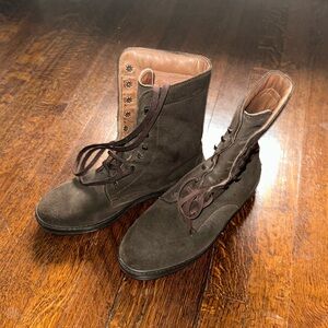 Brown suede Tod’s boots